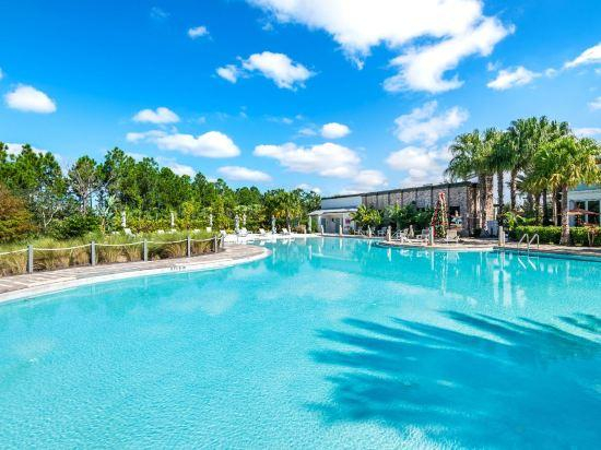 4, Lovely Townhome Sleeps 8 Eve101, Polk