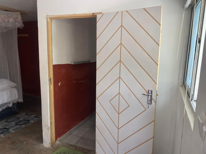 Others 5, Aeropark Dormitories B&B, Maputo