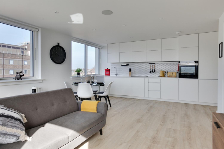 Others 5, Kings Road Apartments, Essex