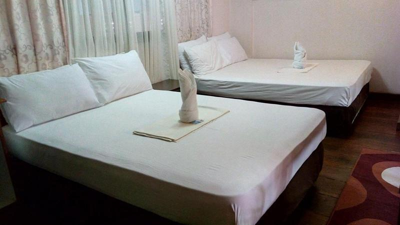 Bedroom 2, Peria Seafront Pensione, Roxas