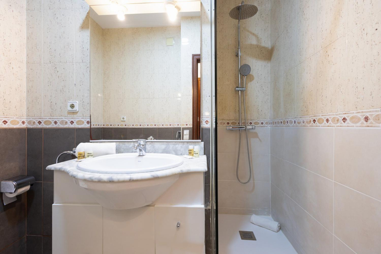 Bathroom, Stay U-nique Apartments Sant Nicolau, Barcelona