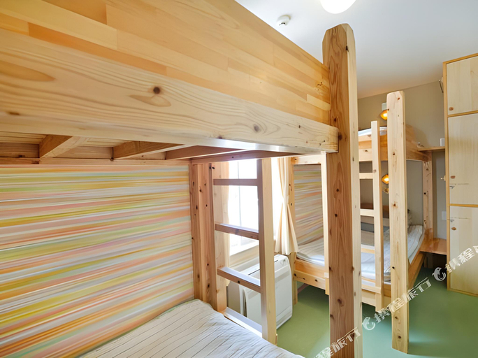 Bedroom 3, Aso Base Backpackers, Aso