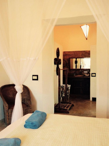 Bedroom 2, Miti Miwiri, Macomia