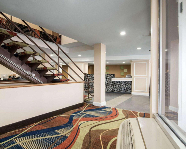 Public Area 2, Rodeway Inn Syracuse Carrier Circle, Onondaga