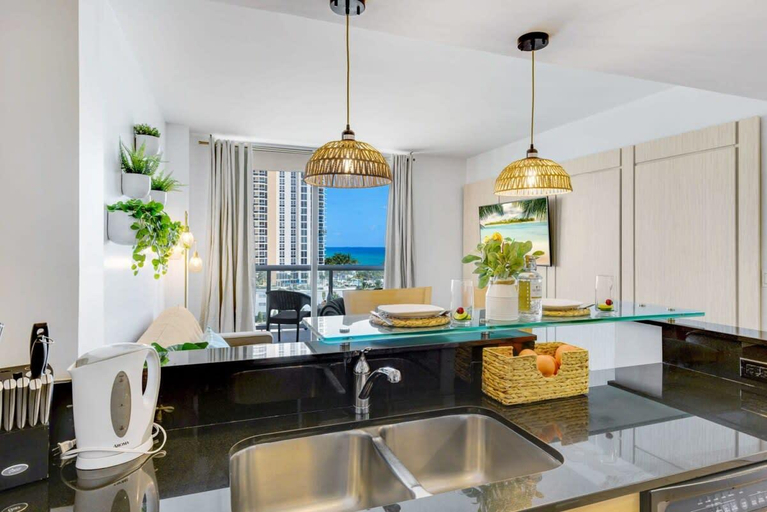 Others 5, Beachfront Resort|  Pool|  Ocean View Balcony+ Gym, Miami-Dade