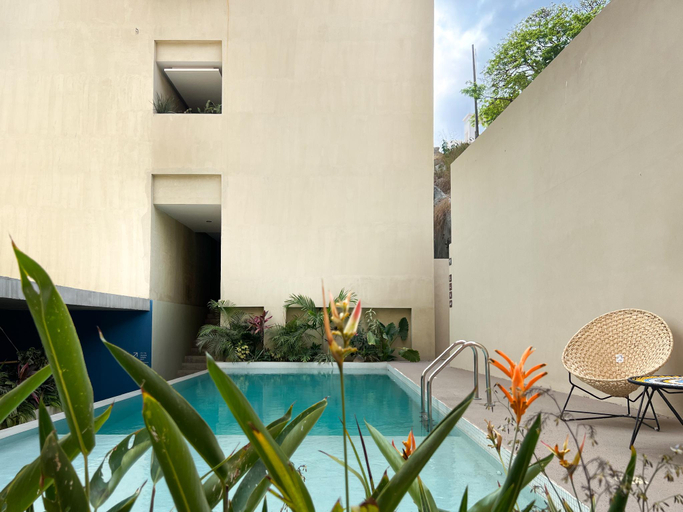 Sport & Beauty 5, Maramara Centro, Compostela