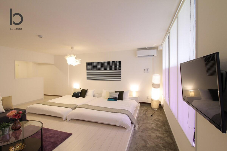 Others 4, Beautiful Apartment for 6people with free wifi 102, Hiroshima