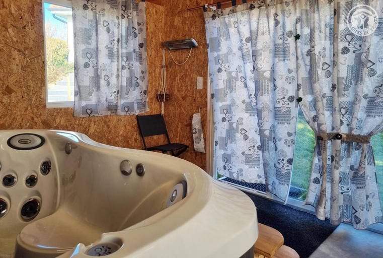 Bathroom 3, Au plein soleil, Loire