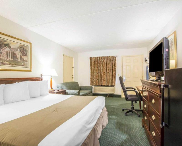 Bedroom 3, Rodeway Inn & Suites Fort Rucker, Dale