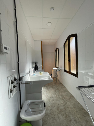 Others 5, Albergue Rosa Molas, Tarragona