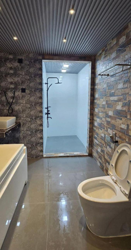 Bathroom, Mikado Break Inn