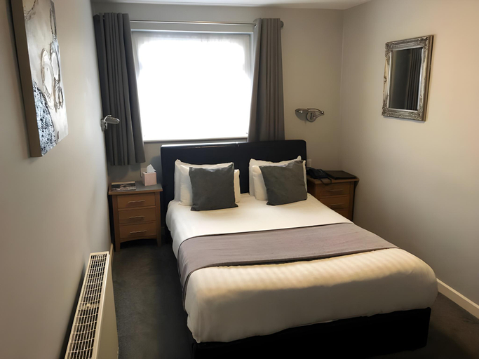 Bedroom 2, The Beeches Hotel & Leisure Club, Nottinghamshire