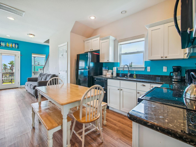 Others 5, Sunny Beach Sandcastle Cottage by Ryson Vacation Rentals, Galveston