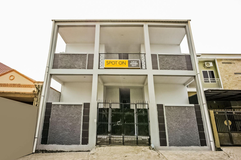 Exterior & Views 1, Hotel O Wisma La Oda Syariah, Sidenreng Rappang