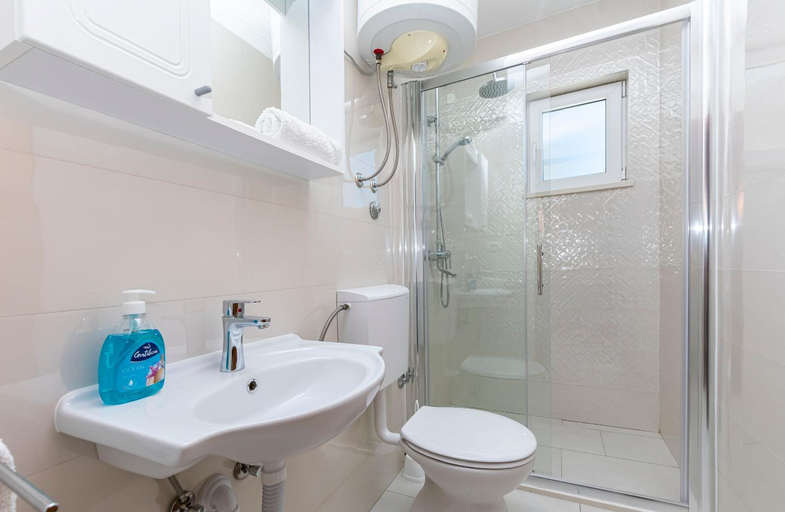 Bathroom 4, Apartments Horizont, Omiš