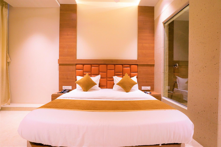 2, HOTEL REGENCY VASAI, Palghar
