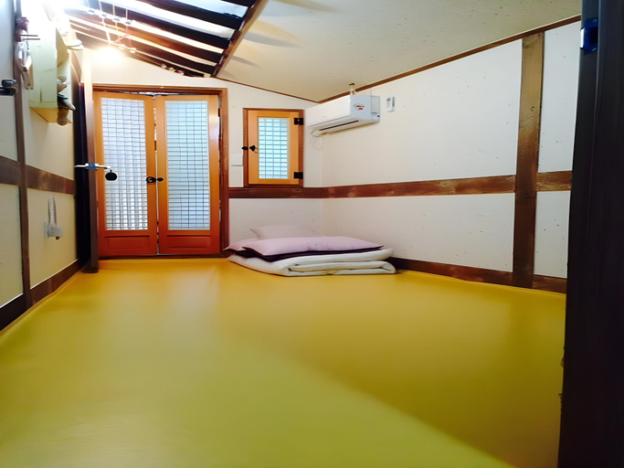 Bedroom 3, Golmokgil Guesthouse, Jeonju