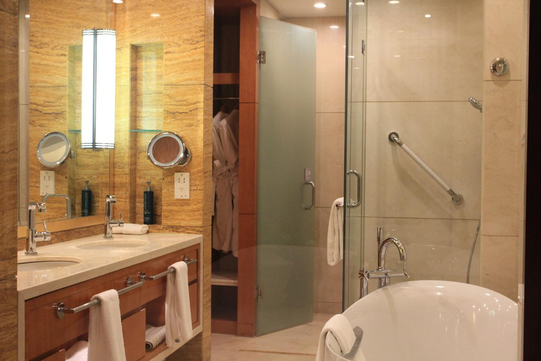 Bathroom 4, DoubleTree by Hilton Qinghai - Golmud, Haixi Mongol and Tibetan