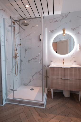 Bathroom 4, Hotel Castel Jeanson, Marne