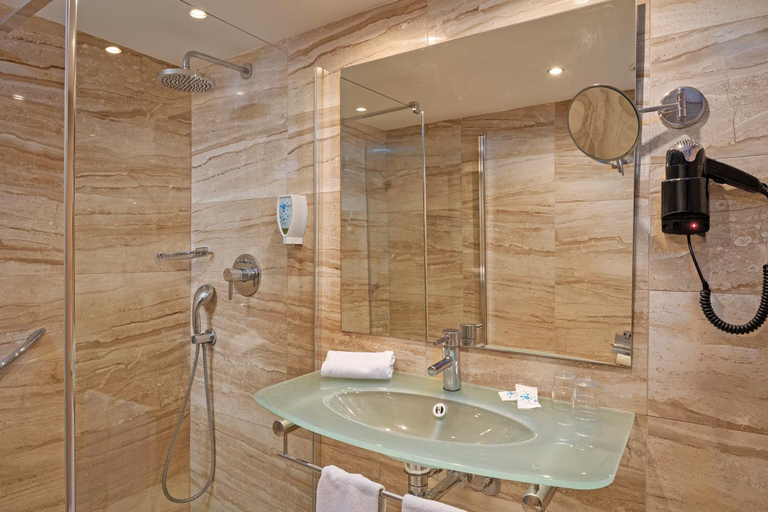 Bathroom 5, Grupotel Port d'Alcudia, Baleares