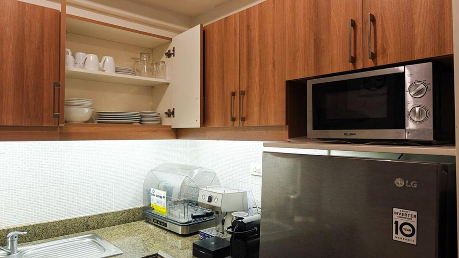 Others 5, The Aston Executive Suite 2BR Balcony Near Mines View Baguio, Baguio City