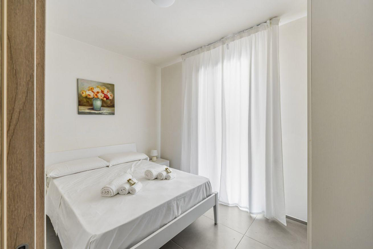 Bedroom 3, La Dimora di Nobile by Rentbeat, Brindisi