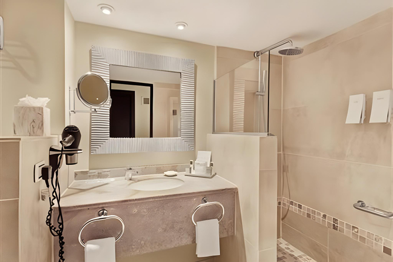 Bathroom 5, Barcelo Aruba - All Inclusive Resort