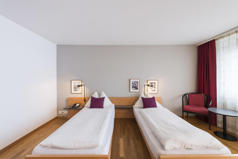 Bedroom 3, Hotel Krone, Nidwalden