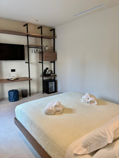 Bedroom 5, SETTANNI Suites, Bari