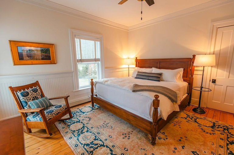 Bedroom 3, Hill Farm by Sagra, Bennington