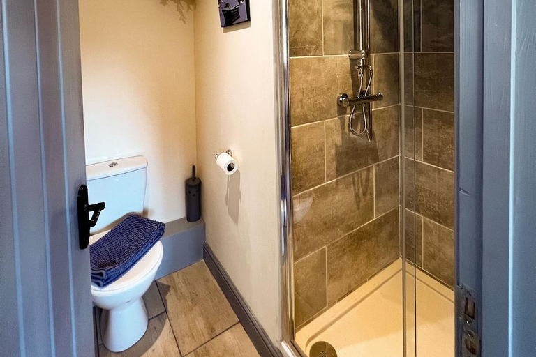 Bathroom 3, Norfolk Farm Stays by Beach Dog Friendly, Cambridgeshire