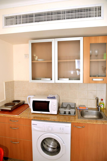 Others 5, Apartment on Haifa