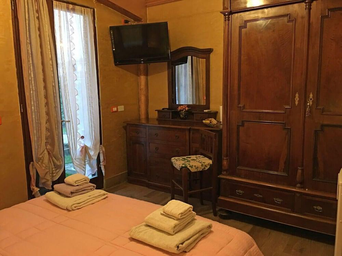 Bedroom 2, Ca' Le Rose, Mantua