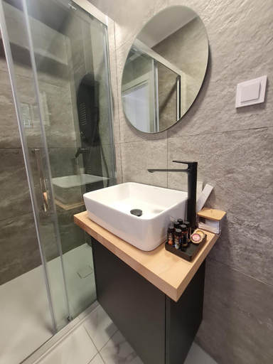 Bathroom 4, Grand Relax Suites, West Greece