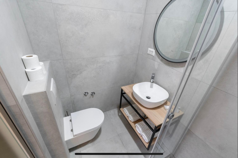 Bathroom 4, Bed & Breakfast Palac -Free Parking-, Baška Voda