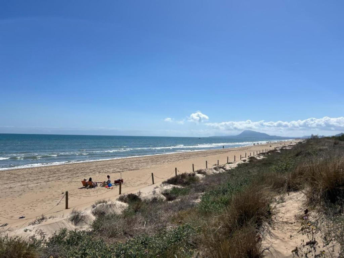 Others 4, Apartment near Beach with Serene Garden, Valencia