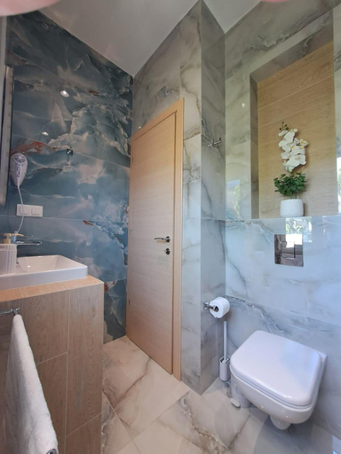 Bathroom 2, Maya apartments Hanioti, Central Macedonia