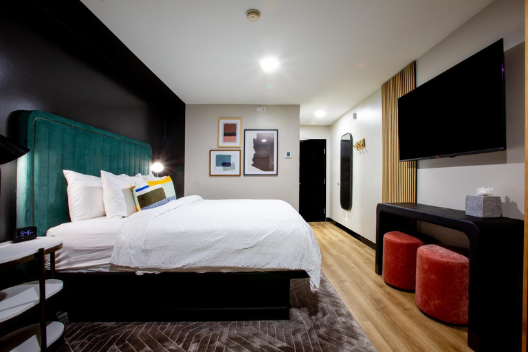 Bedroom 4, voco FLAGSTAFF, Coconino