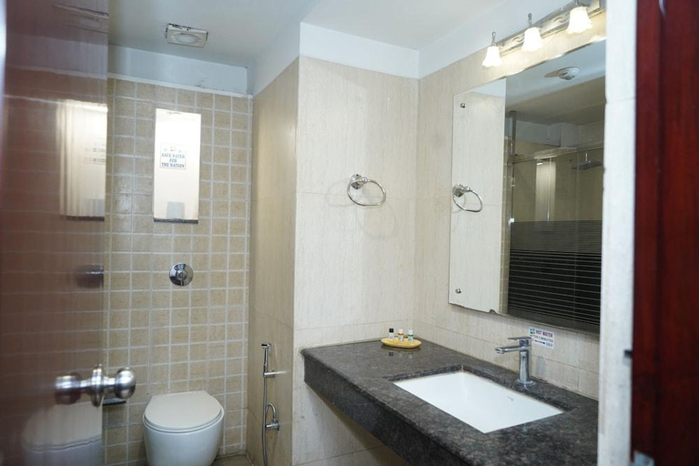 Bathroom, Deep Residency, Hardwar
