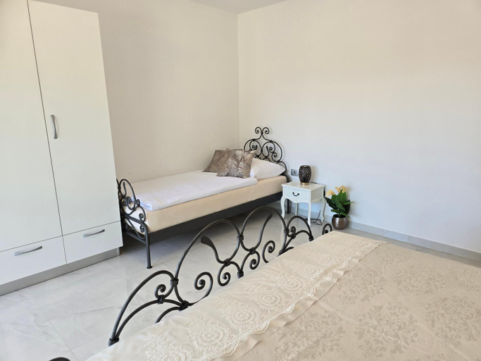 Bedroom 3, Villa Mak, Piran