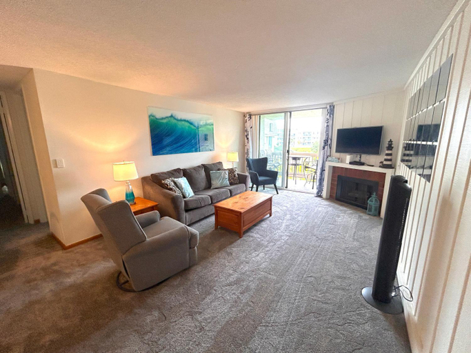 Others 5, Oceanview Retreat - Steps to the Beach and 2 Pools, San Diego