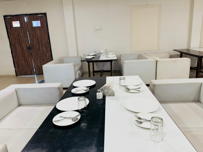 Food & Drinks 4, Nilkanth Resort - Best Resort in Anand, Anand