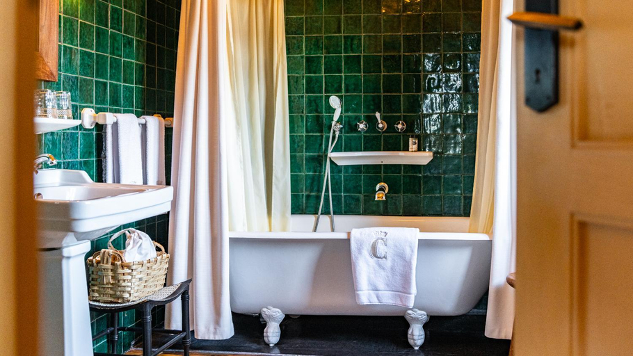 Bathroom 3, Quinta da Corte, Tabuaço