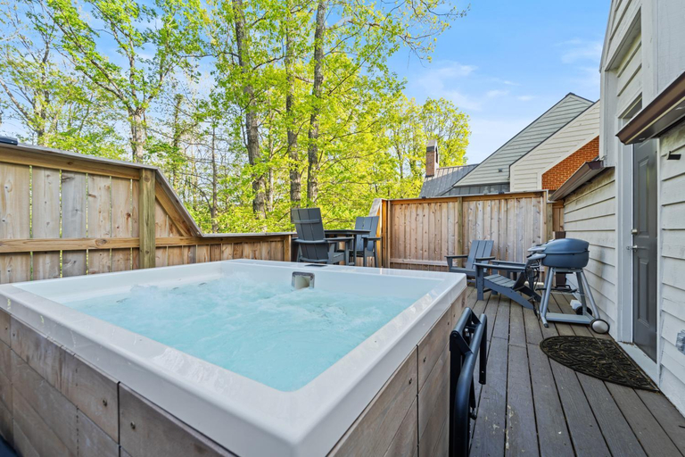 Sport & Beauty, Iris Inn and Cabins, Waynesboro
