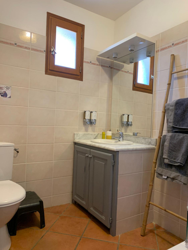 Bathroom 3, A Muvrella, Haute-Corse