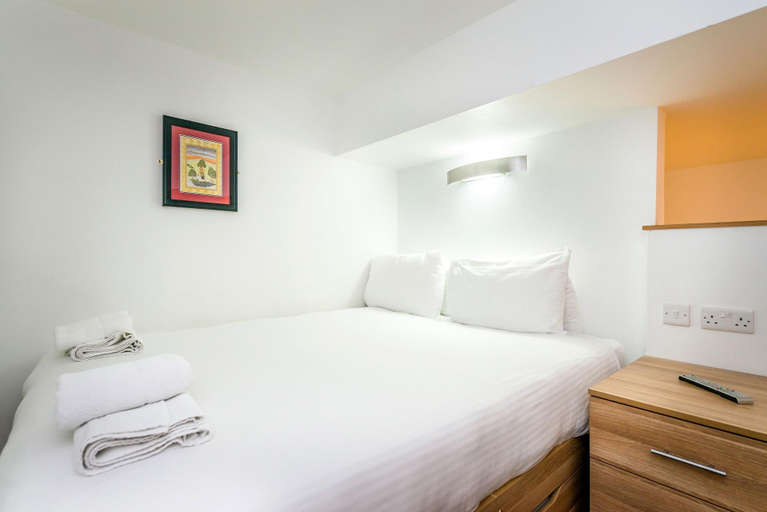 Bedroom 2, Richmond Place Apartments, Edinburgh
