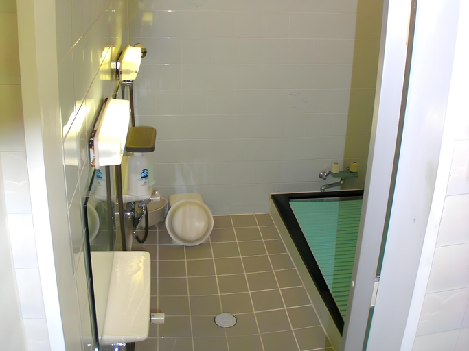 Bathroom 3, Hakodate Henmi Ryokan, Hakodate