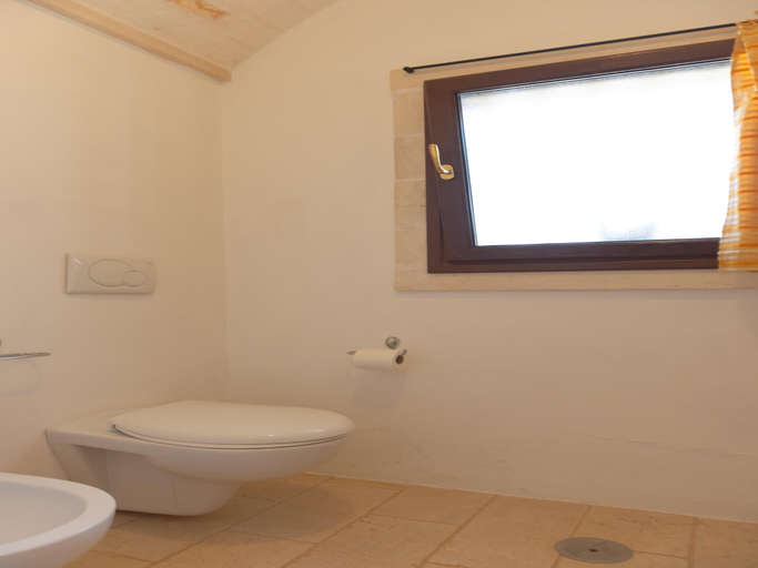 Bathroom 4, Holiday Home in Valle dItria with Pool, Brindisi