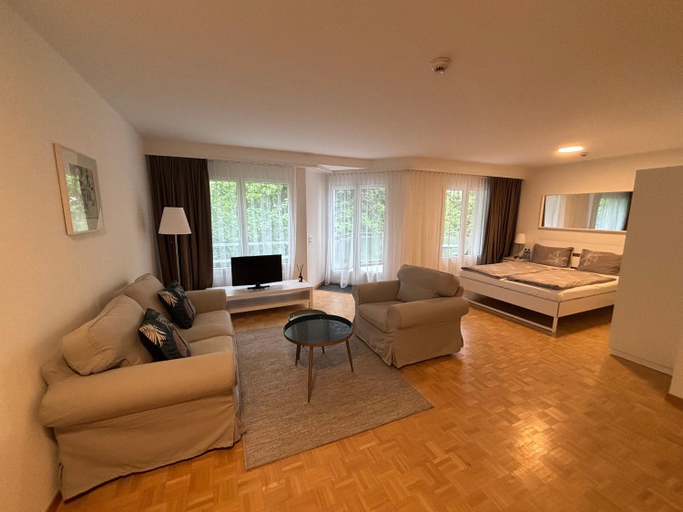 Others 5, Senioren-Residenz Segeten, Zürich