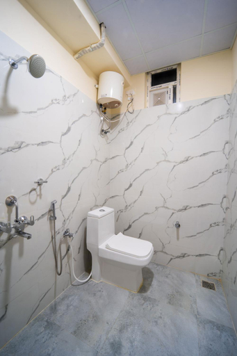 Bathroom 4, VR Paradise - Near SIPCOT Chennai OMR, Kancheepuram